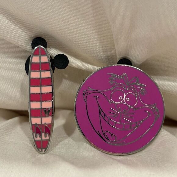 Disney Alice in Wonderland Cheshire Cat Collectible Trading 2 Pins Set - Picture 1 of 6